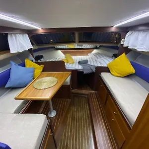  Hotel en barco Laura Boat España